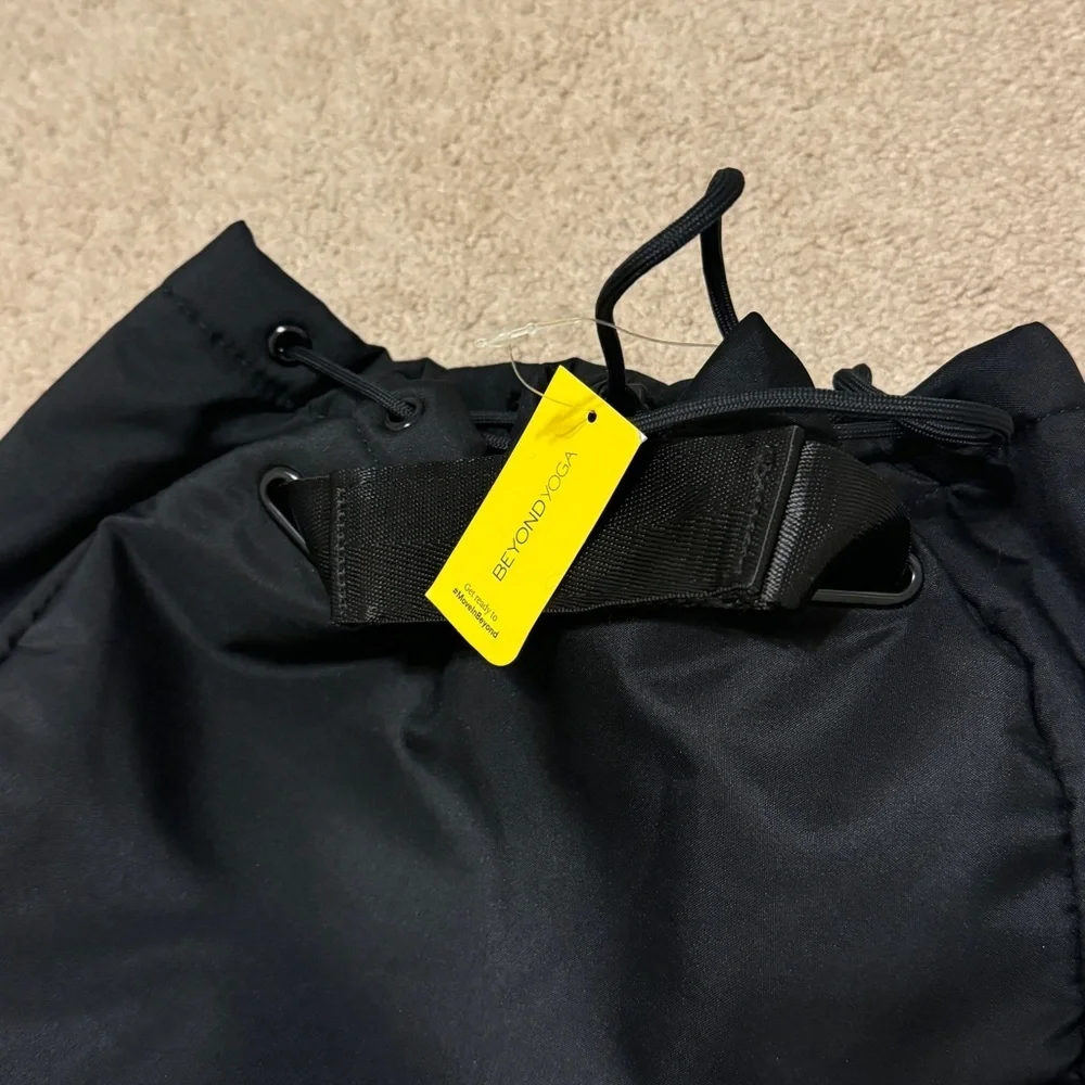 NEW Beyond Yoga Backpack Black Convertible Athletic Yoga Gym Bag NWT